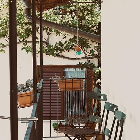 Casa Lobe - Charming Apartment In Village Centre La Morra Buitenkant foto