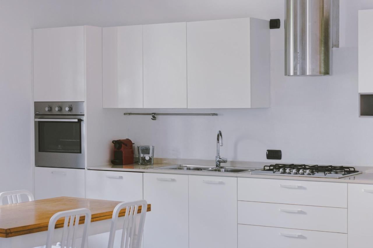 Casa Lobe - Charming Apartment In Village Centre La Morra Buitenkant foto