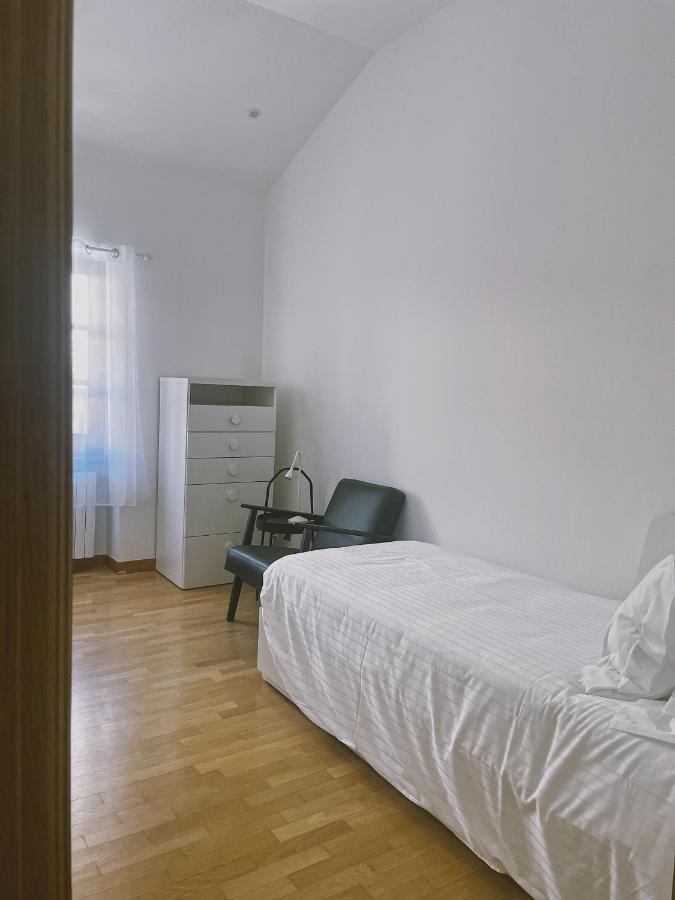 Casa Lobe - Charming Apartment In Village Centre La Morra Buitenkant foto
