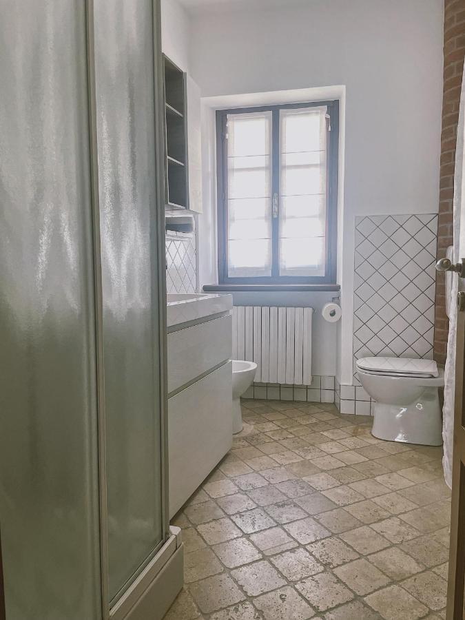 Casa Lobe - Charming Apartment In Village Centre La Morra Buitenkant foto